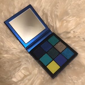 Huda Beauty Sapphire Obsessions
